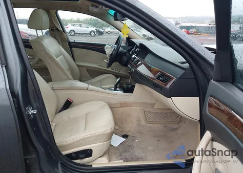 2008 BMW 528Xi z USA, uszkodzony, nr VIN WBANV13578BZ48669